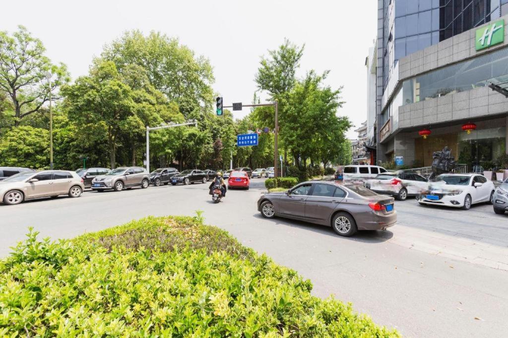Holiday Inn Express Yangzhou City Center By Ihg Buitenkant foto