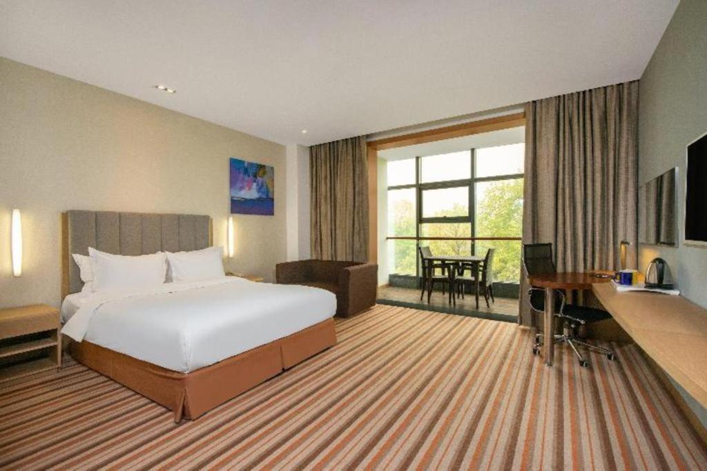 Holiday Inn Express Yangzhou City Center By Ihg Buitenkant foto